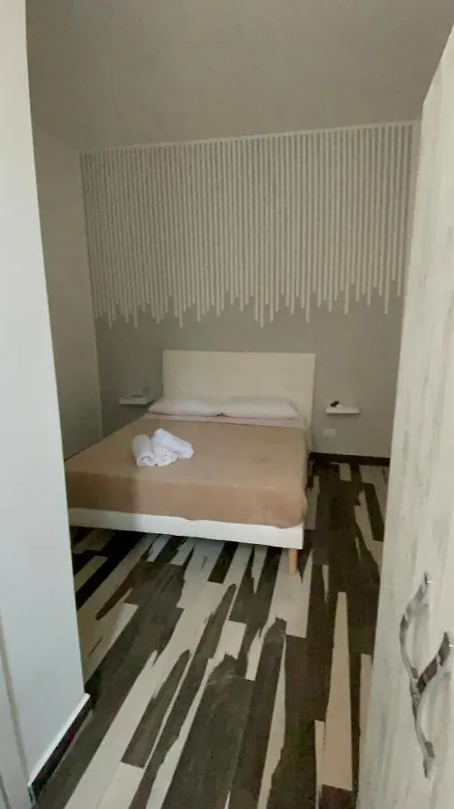Room Rental Piazza Garibaldi Nápoly